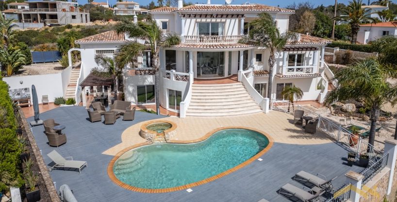 Sea Front Villa With Guest Apartment In Carvoeiro Algarve 1