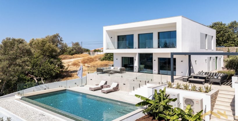 Sea View 5 Bed Villa In Almancil Algarve For Sale 1