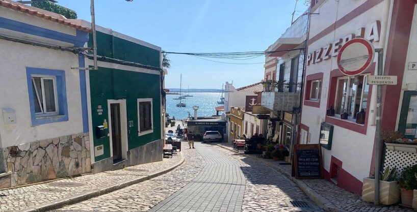 1 Bed Townhouse In Alvor Algarve For Sale 1