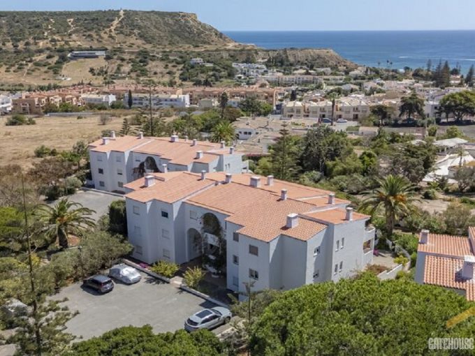 2 Bed Apartment With Garden For Renovation In Praia da Luz Algarve 1a