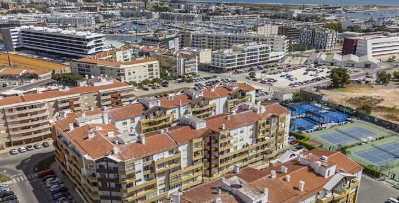 3 Bedroom Apartment For Sale Close To Lagos Marina Algarve 1