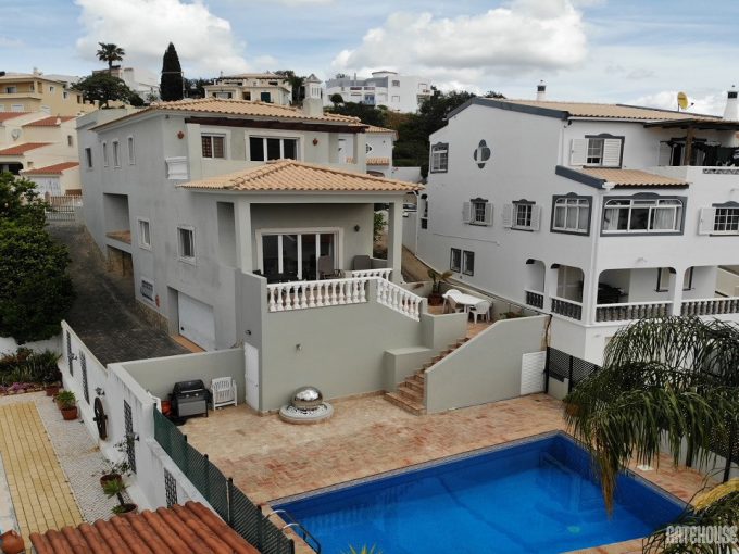 4 Bed Villa With Pool South Of Loule Algarve 2