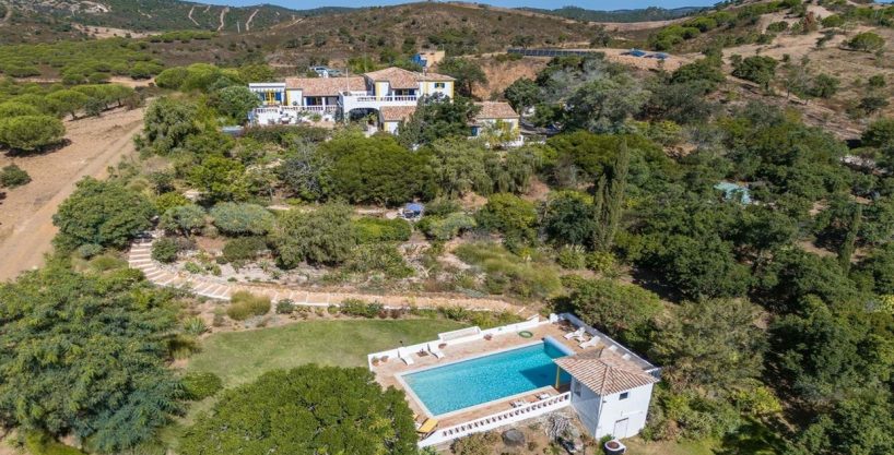 Estate With 4 Bed Villa & 2 Bed Guest House In Lagos Algarve 27