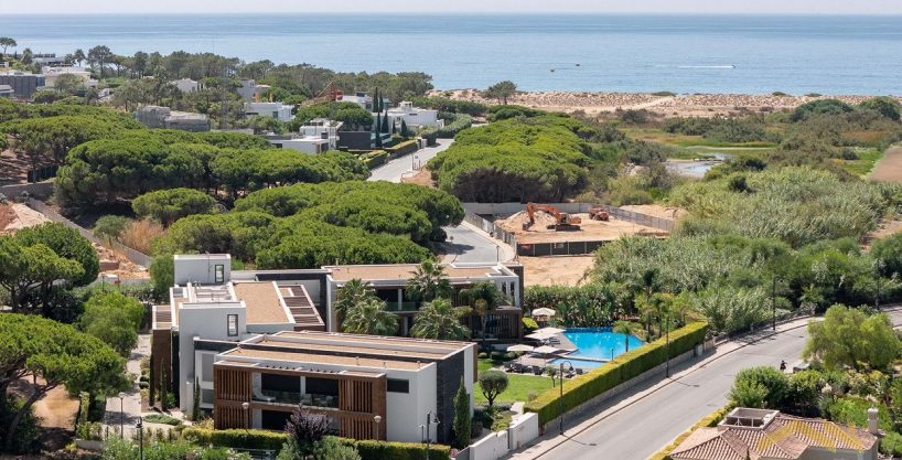 Luxury 3 Bedroom Penthouse In Dunas Douradas Algarve 2