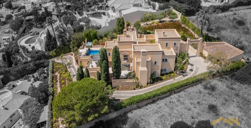 Luxury Ocean Villa For Sale In Praia da Luz Algarve 2