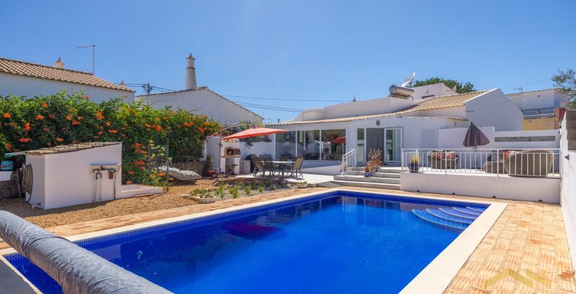 Renovated 3 Bed Villa In Sao Bras de Alportel Algarve 1