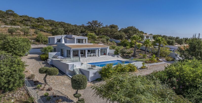 Renovated Villa With Stunning Views In Eastern Algarve