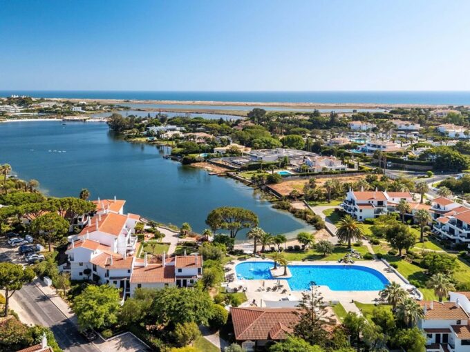 2 Bed Duplex Apartment In Lakeside Village Quinta do Lago 2