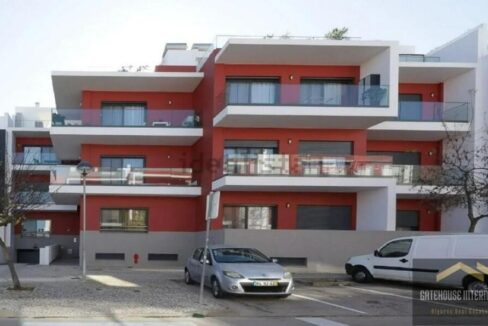 2 bed apartment with garage for sale in Tavira Algarve 1
