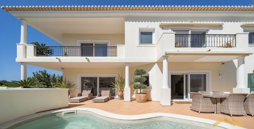 3 Bed Linked Villa With Pool In Vale do Lobo Golf Resort 1