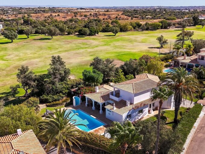 3 Bed Villa On Gramacho Golf Resort Carvoeiro Algarve 1