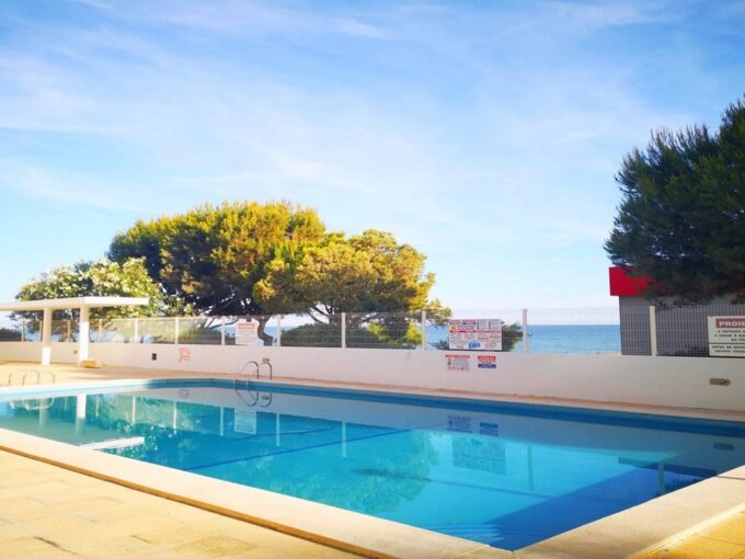 Beachfront 2 bed apartment for sale in Quarteira, Algarve 2