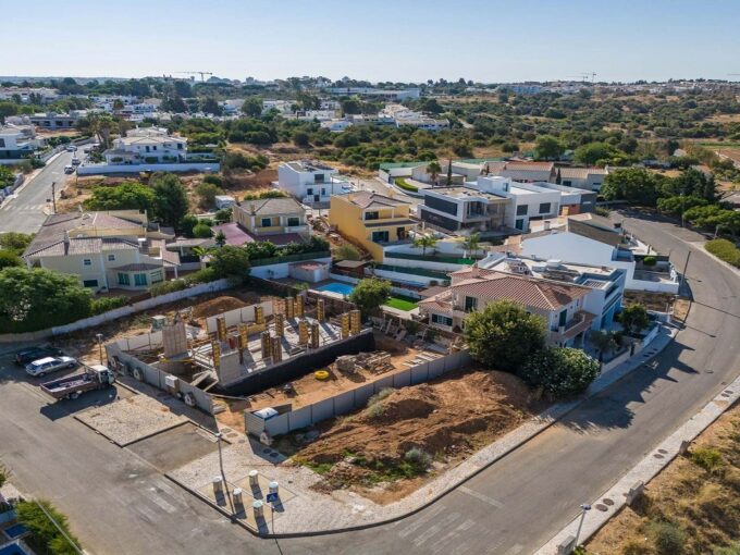 Brand New Detached Villa In Alvor Algarve 1