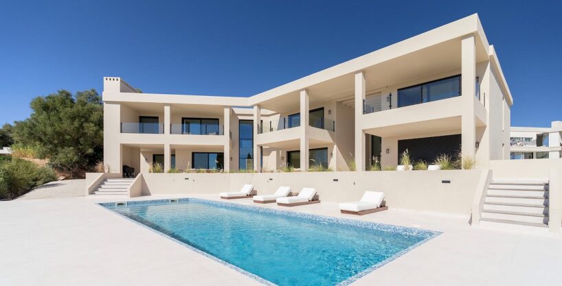 Contemporary Luxury Villa In Vale Formoso Hills Almancil Algarve 1