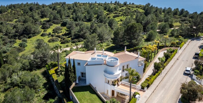 Luxury Sea View Villa In Praia da Luz West Algarve 1