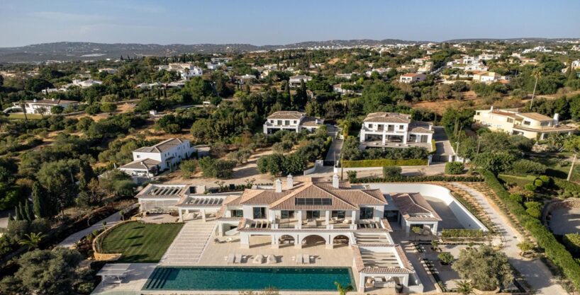 Luxury Villa In Vale Formoso Hills Almancil Algarve 1