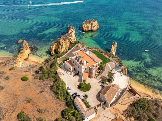 Luxury West Algarve Villa For Sale Portugal