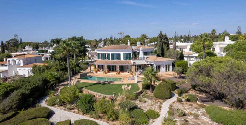 Seafront luxury Algarve villa in Carvoeiro 1