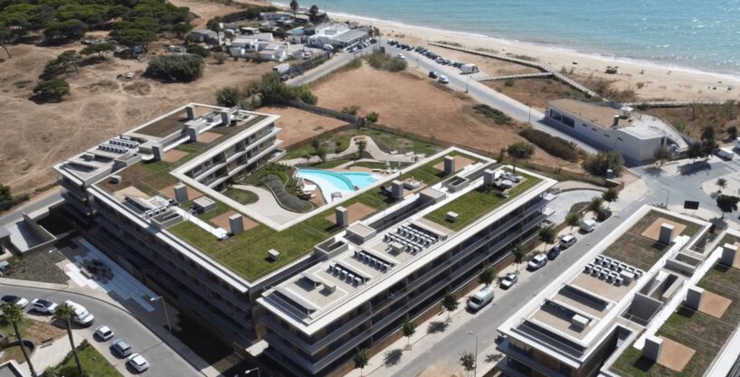 2 bed apartment in Horizon development, Cavalo Preto Quarteira Beach 1