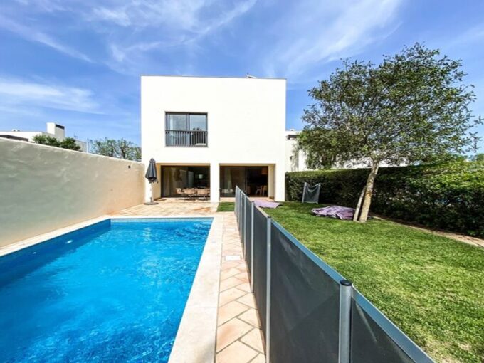2 bed townhouse for sale on Martinhal Resort, Sagres, Algarve 1
