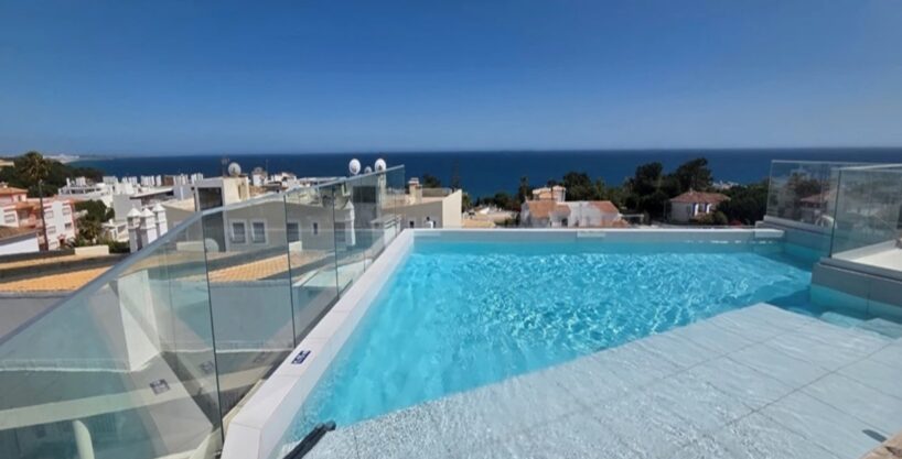 3 bed apartment for sale in Olhos de Agua, Algarve 1
