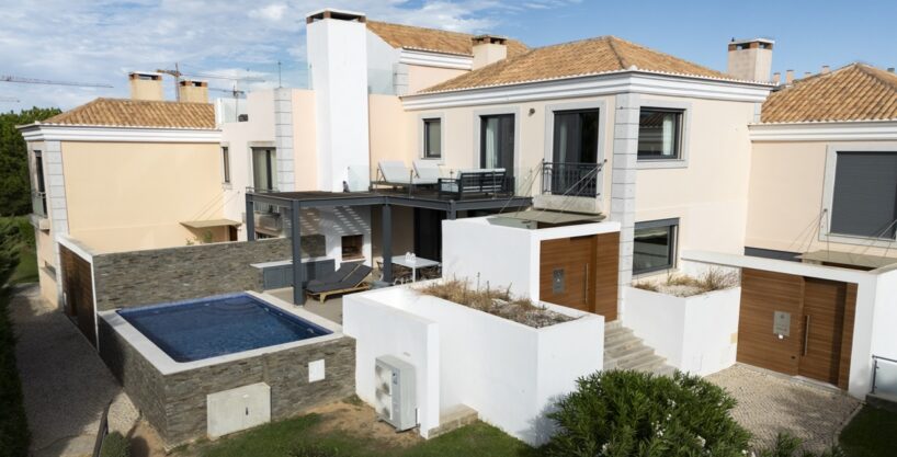 3 bed golf apartment for sale in Vale do Lobo, Algarve 1