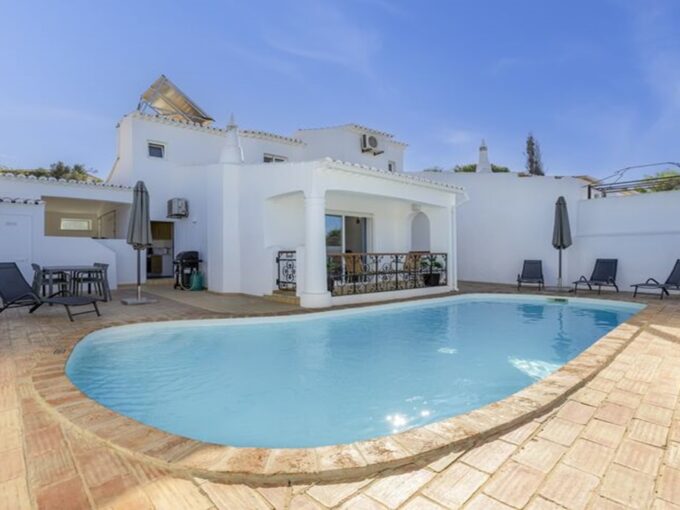 3 bed villa for sale in Praia da Luz, Algarve 2