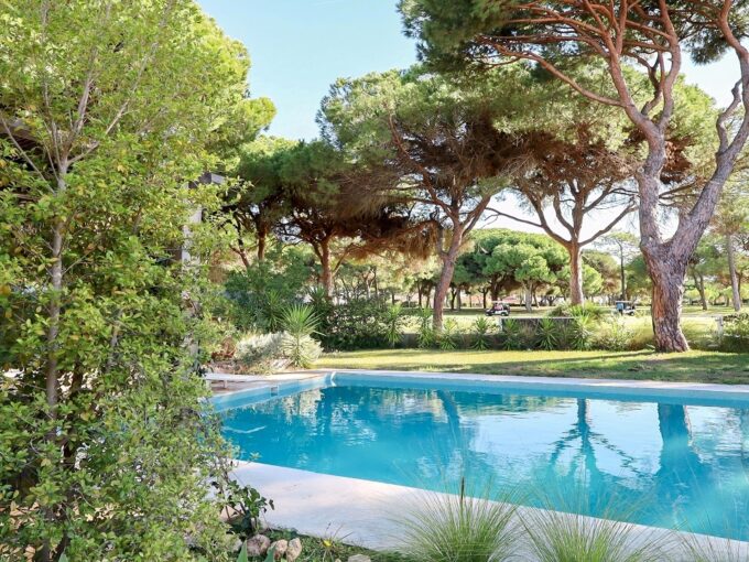 4 bed villa for sale on Vilamoura Pinhal Golf Course, Algarve 2