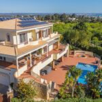 5 bed villa for sale in Praia da Luz 1