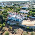 5 bed villa with a big plot for sale in Almancil, Algarve 1