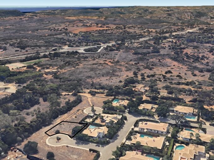 Building plot for sale in Almaverde, Burgau, Algarve 1