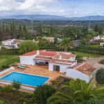 Detached villa with pool for sale in Mexilhoeira Grande, Portimao 20