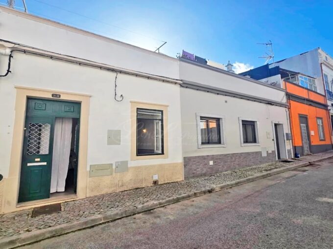 East Algarve property for sale in Fuseta 1