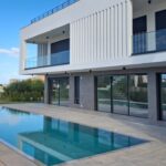 Luxury Algarve villa for sale near Gale beach, Albufeira 1