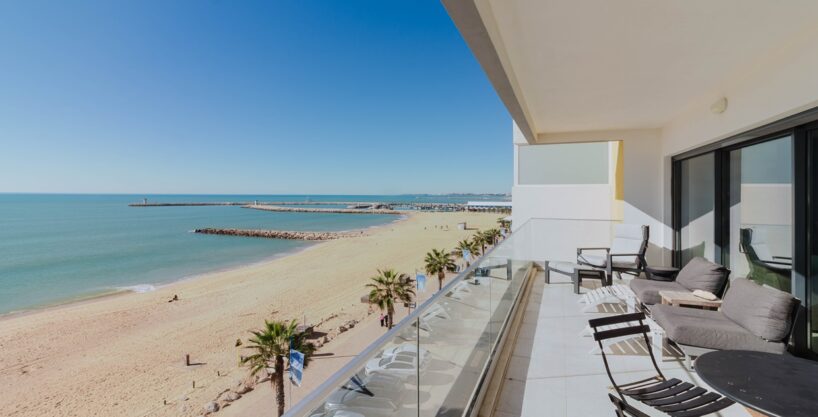Quarteira Seafront 2 bed apartment for sale in Algarve 1