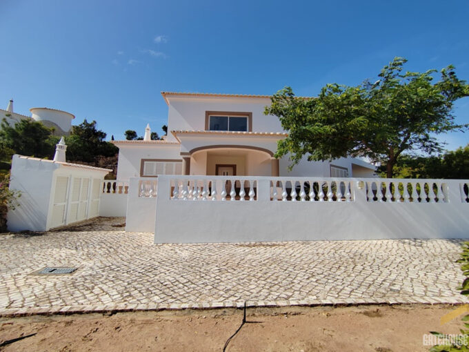 Renovated 4 bed villa for sale in Budens West Algarve 1