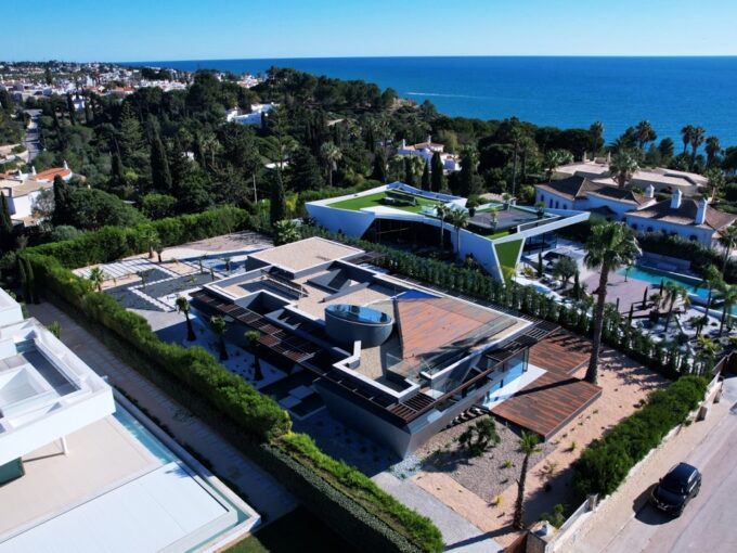 Sea front modern contemporary villa in Carvoeiro 3