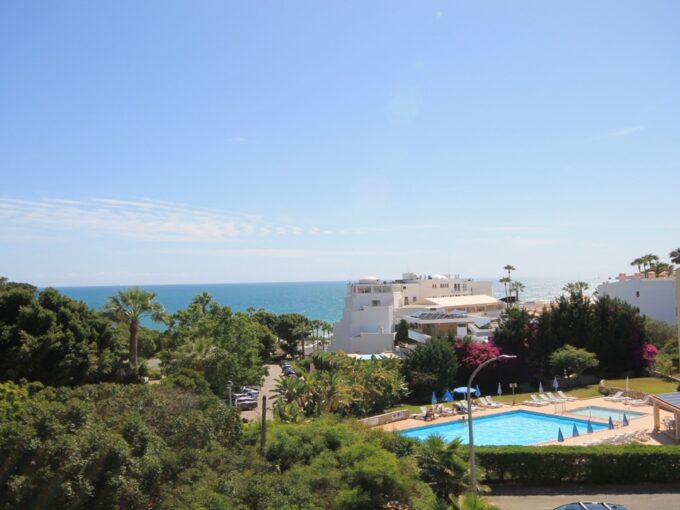 Sea view 3 bed penthouse apartment in Albufeira, Algarve 5