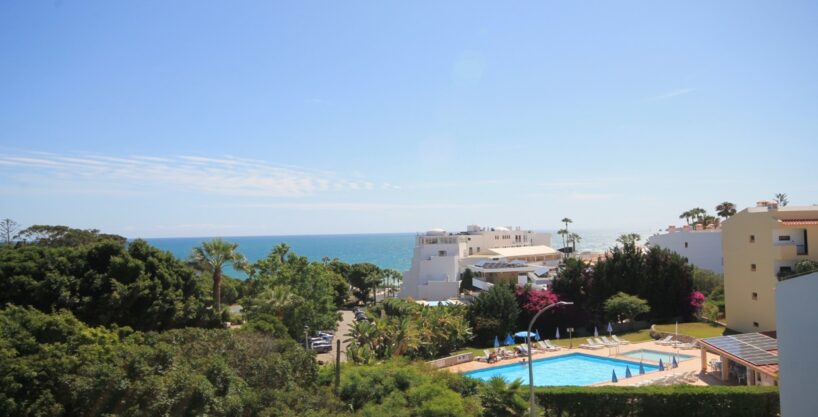Sea view 3 bed penthouse apartment in Albufeira, Algarve 5