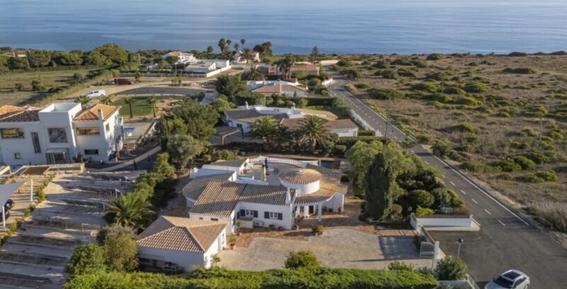 Sea view 4 bed villa for sale in Burgau, West Algarve 6