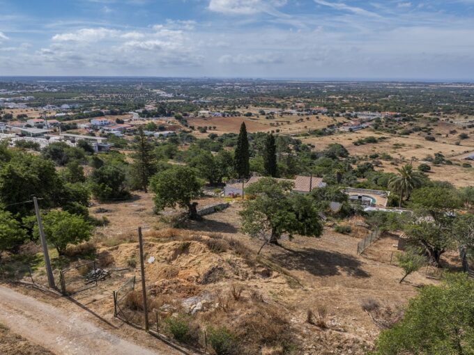 South facing building plot for sale in Boliqueime, Algarve 1