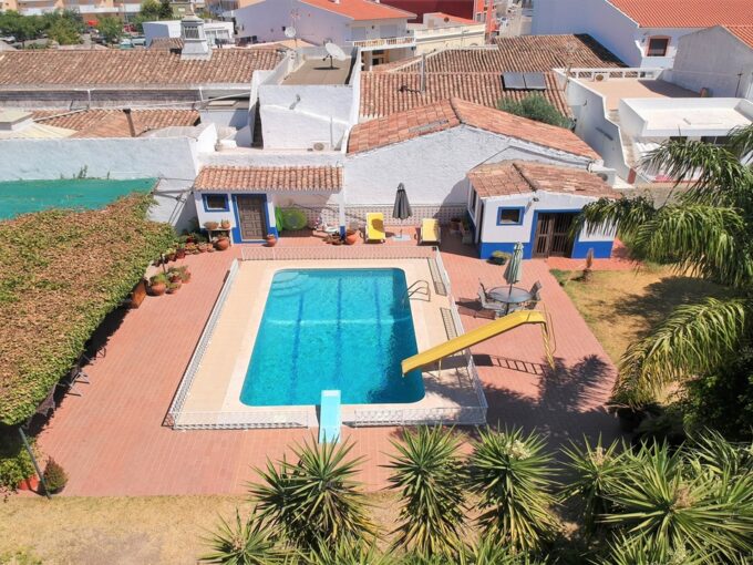 Traditional Algarve 4 Bedroom Villa in Sao Bras de Alportel 1