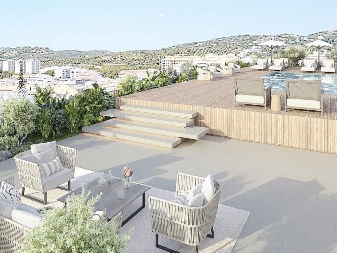 3 bed apartment with pool & garage in Loule, Algarve 1