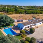 4 bed villa with land in Moncarapacho, East Algarve 1