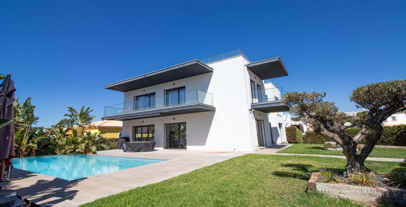 5 bed modern villa for sale in Albufeira, Algarve 1