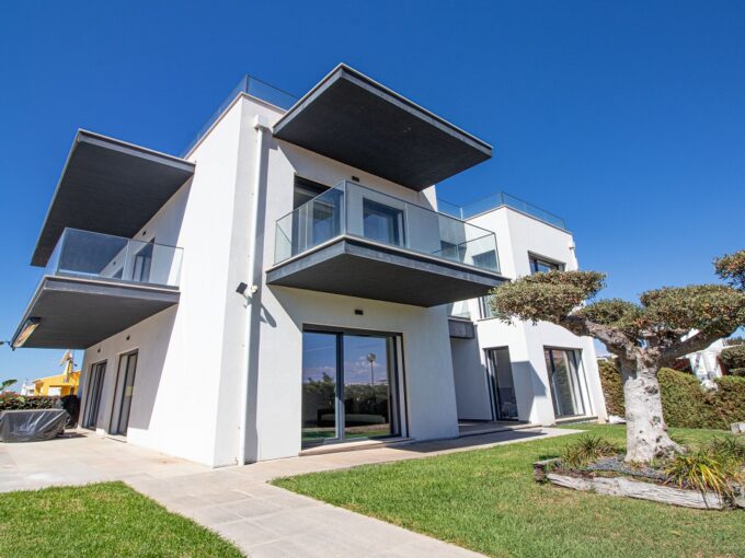 5 bed modern villa for sale in Albufeira, Algarve 2