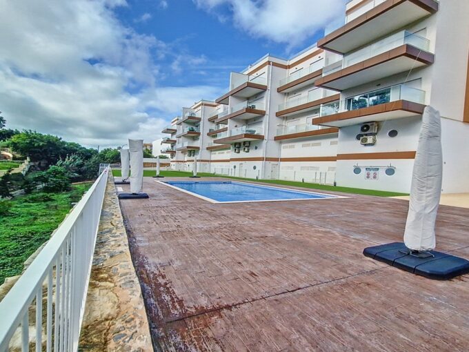 Algarve sea view penthouse with 3 bedrooms in Albufeira 1