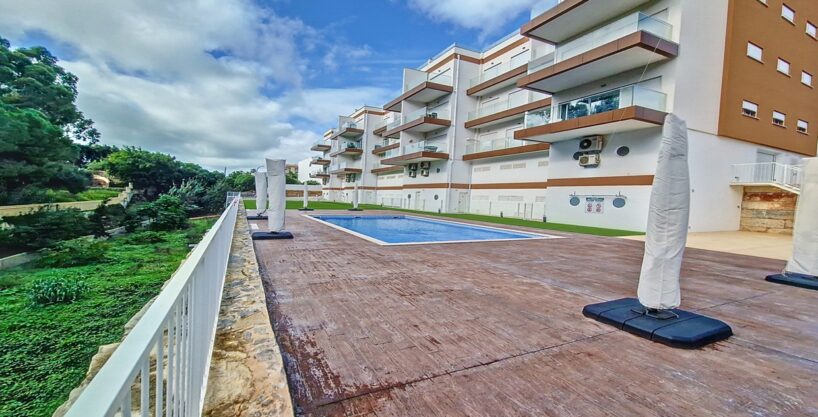 Algarve sea view penthouse with 3 bedrooms in Albufeira 1
