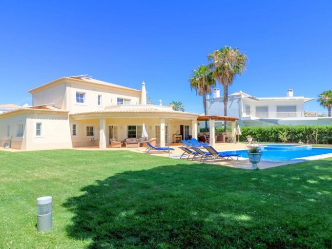 Golf villa in Vila Sol
