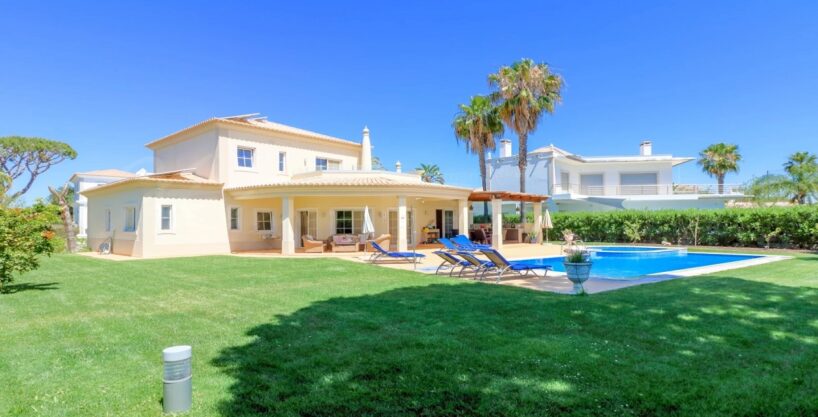 Golf villa in Vila Sol